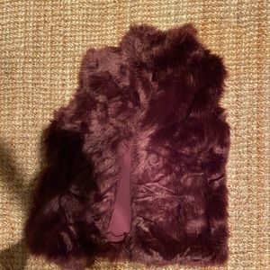 Children’s girl Burgundy Jigsaw faux fur vest
